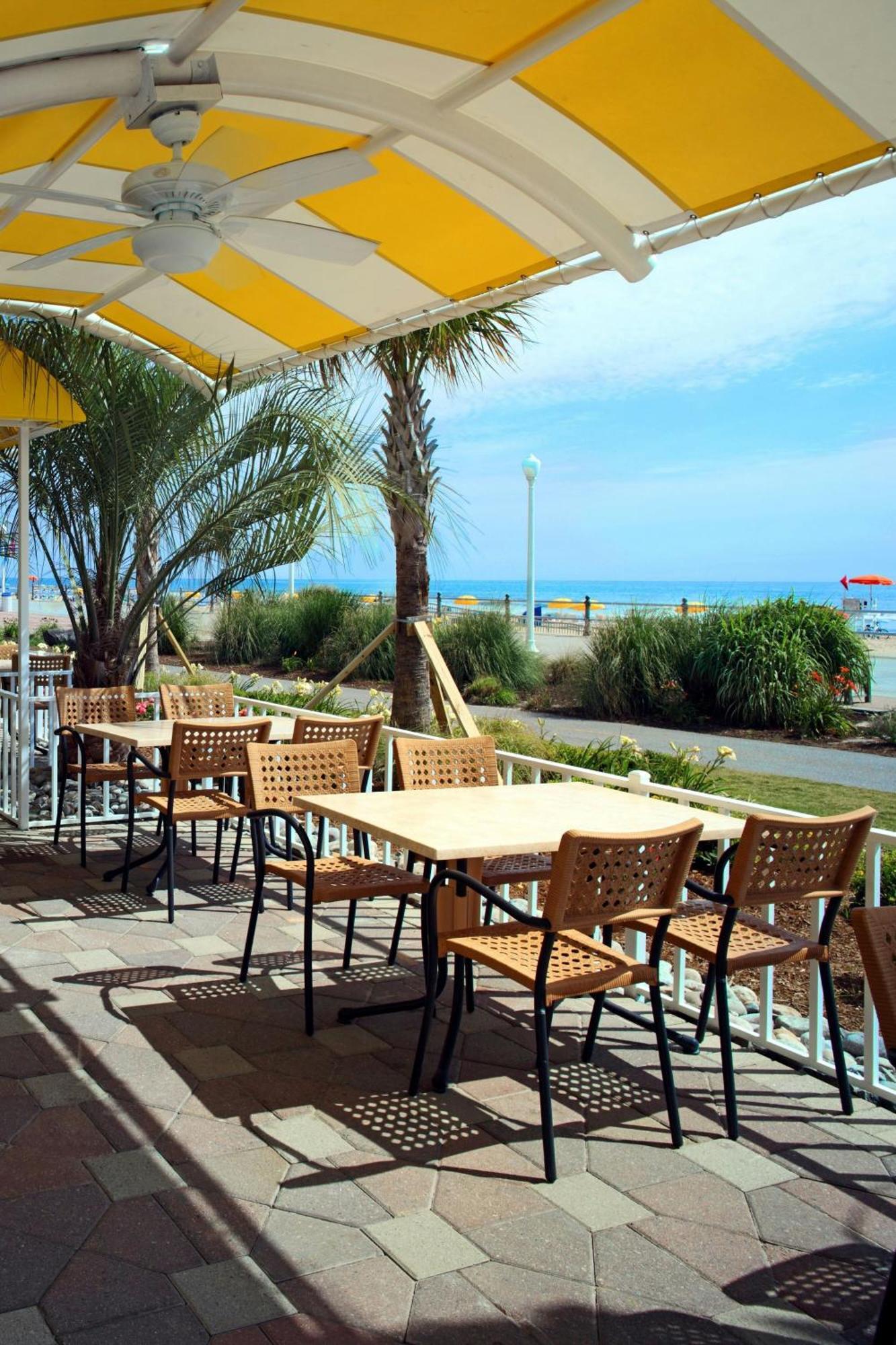 Sheraton Oceanfront Hotel Virginia Beach Exterior photo