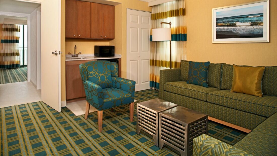 Sheraton Oceanfront Hotel Virginia Beach Exterior photo